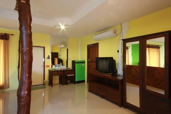 Hotel Tharathip Resort